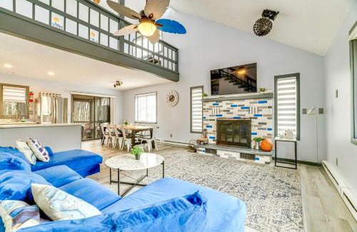 East Stroudsburg Villa | Vacation Home w Game Room Sauna Hot Tub Private Pool