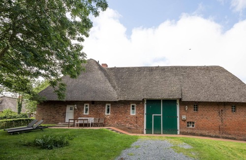 Suder-Waygaard House | Vacation home Wellnesswarft Waygaard Ost in Dagebüll for up to 4 people