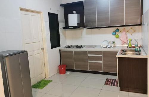 Taman Istana Apartment | Vacation Homestay@kinta Riverfront Suites