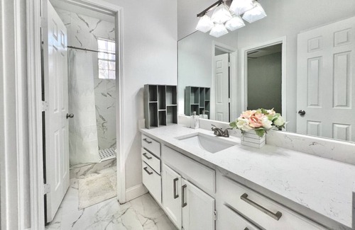 North Central Carrollton House | Vacation house in Carrollton. Your family will be close to everything