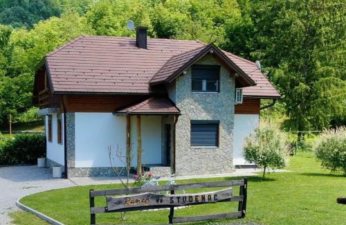 Bihac House | Vacation House Studenac