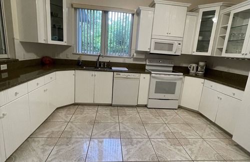 Warm Mineral Springs House | Vacation House walking distance to Warm Minerals Springs