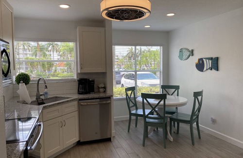 Isla del Sol Condo | VACATION IN PARADISE! 5min to StPete Beach, Pool, Updated & Very Clean 1st Floor