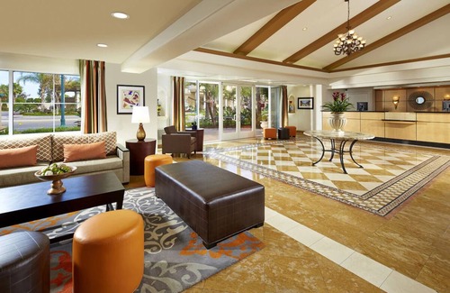 Anaheim Resort Hotel | Vacation is Calling! 3 Relaxing Units, Near Disney, with Pool & Free Parking!