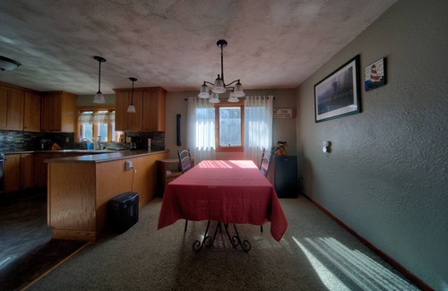 Grove City Cottage | Vacation Oasis : Pet Friendly : Enclosed Porch w/ Fire Pit
