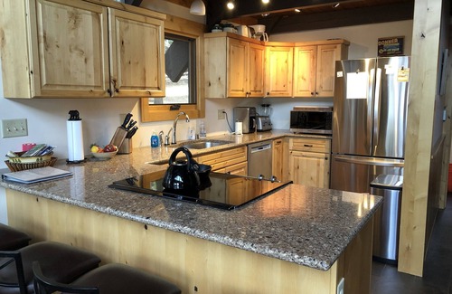 Truckee Cabin | Vacation on the Lake