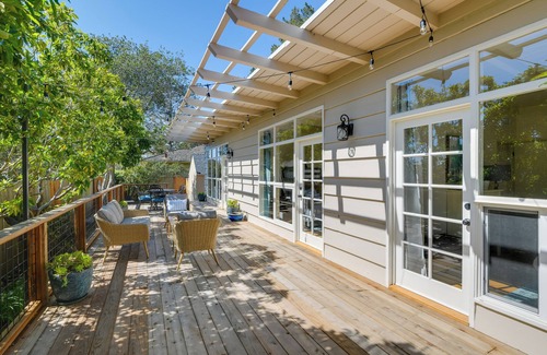 Carmel Woods Cottage | Vacation Rental Home ~ 1 Mi to Carmel Beach!