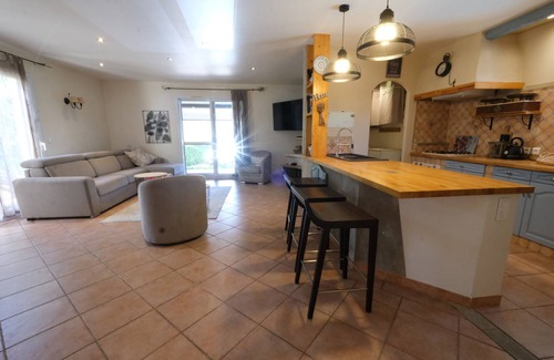 Maubec Villa | Vacation rental house with pool MAUBEC LS2-126