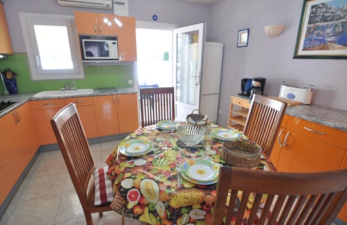 El Mas Mates Ski Chalet | Vacation rental in Roses, Costa Brava: Cozy 2-bedroom house with garden and terrace, 800 meters from the beach.