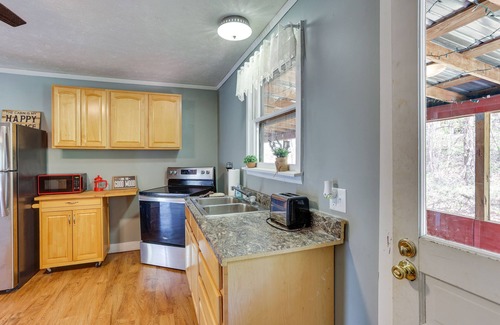 Taswell Cabin | Vacation Rental Near Hoosier National Forest!