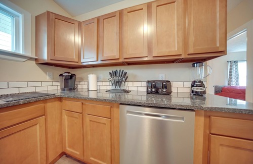Ashtabula Apartment | Vacation Rental w/Porch & Views of Lake Erie!