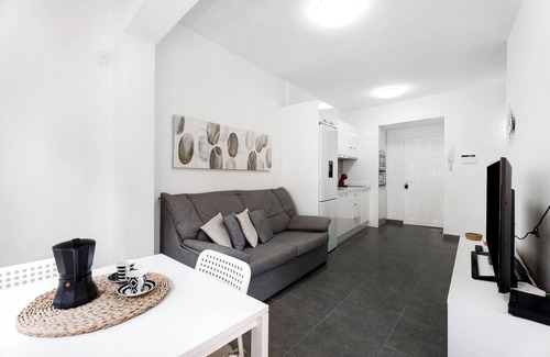 El Fraile Apartment | Vacation 'Sofia 1' with Private Terrace, Wi-Fi and Air Conditioning