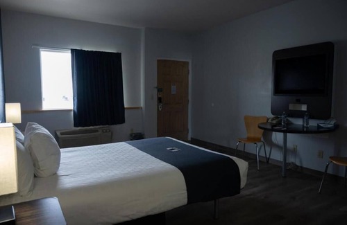 Dillon House | Vacation Starts Here! Breakfast, Parking! Near Clarks Lookout Trailhead