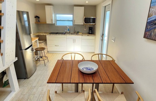 Sarasota Cottage | Vacation starts here! Lovely cottage a few steps away from Lido Beach! unit 4