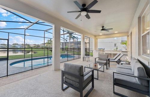 Crescent Lakes House | Vacation Sunset Home with Private Pool and Grill 5390