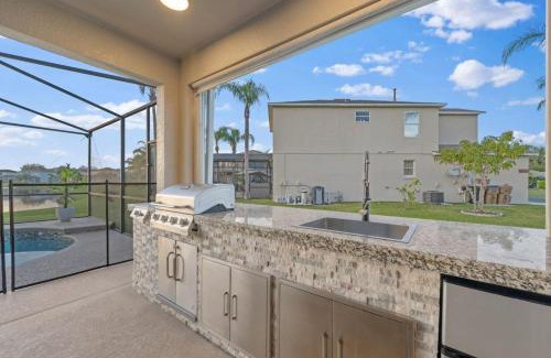 Crescent Lakes House | Vacation Sunset Home with Private Pool and Grill 5390