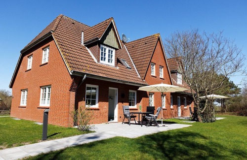 Nebel Apartment | Vacation with dog/Ground floor apartment with terrace for 3 persons