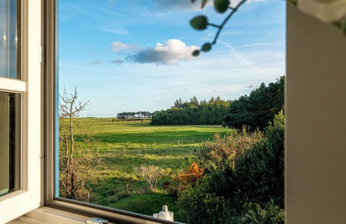 Norddorf Apartment | Vacation with dog incl. swimming pool and sauna