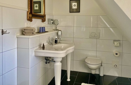 Bosbull House | Vacations in a cozy thatched house in North Friesland with meditation roomFamilies
