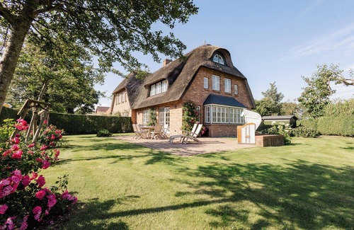 Borgsum House | "Vacations in idyllic LandLust: relaxation, nature and leisure enjoyment!"