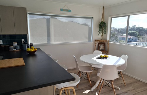 Hahei Apartment | Vacay Hahei - 1 Bed Elevated Apartment a short walk to the beach