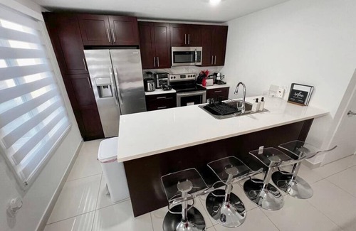 Naranja Apartment | Vacay Spot Experience Luna Sky 65 TV BAR BBQ go FL Keys