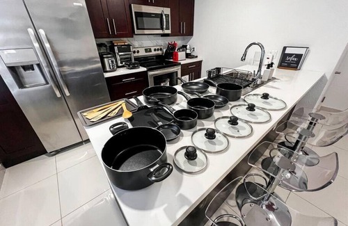 Naranja Apartment | Vacay Spot Experience Luna Sky 65 TV BAR BBQ go FL Keys