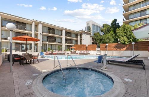 Downtown Sacramento Hotel | Vagabond Inn Executive Old Town