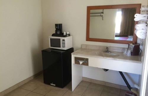 Hemet Hotel | Vagabond Inn Hemet