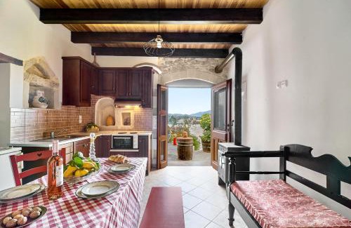 Kissamos House | Vaggelis Little Stone House