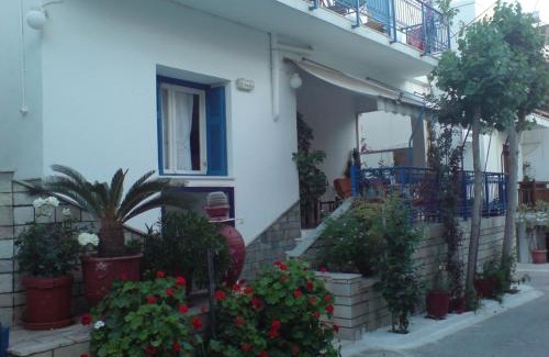 Old Town Naxos Hotel | Vakhos