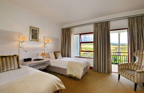 Drakenstein House | Val Du Charron Wine & Leisure Estate