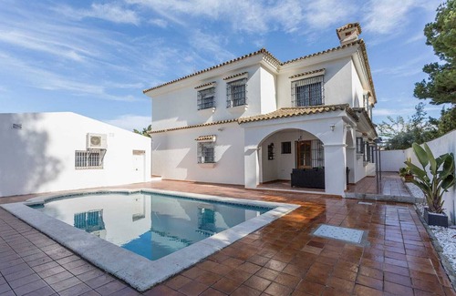 El Puerto de Santa Maria Ski Chalet | Valdeazahares House