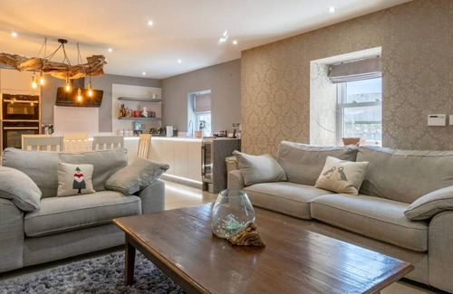 Port-Eynon House | Vale Cottage in the beautiful Swansea