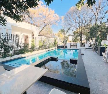 Greater Johannesburg Metropolitan Area Villa | vale villa banquet hall & Accommodation