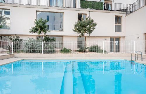 La Roqueta Apartment | Valencia City Apartment with Gym Pool Free Parking TheHavenEscape