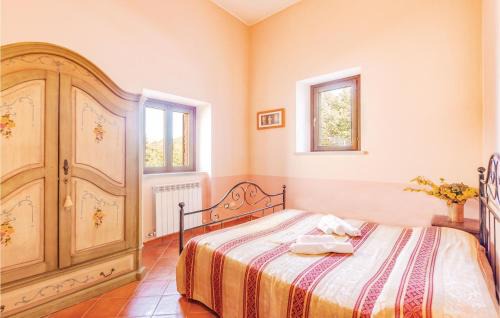 Apecchio Apartment | Valguerriera 5 - Rosa Gialla