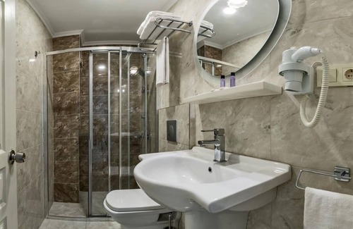 Osmanbey Hotel | Valide Hotel