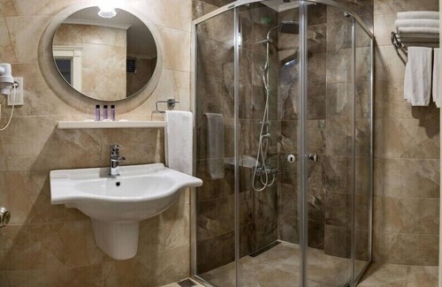 Osmanbey Hotel | Valide Hotel