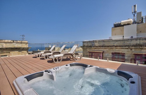 Valletta Apartment | Valletta Luxe 3-Bedroom Duplex Penthouse with Sea View Terrace and Jacuzzi