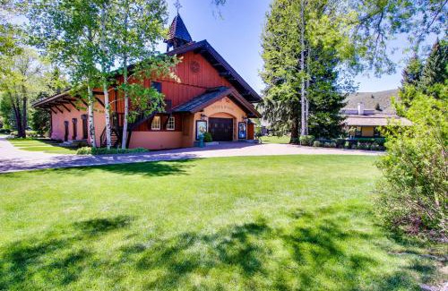 Elkhorn Village Apartment | Valley Gem