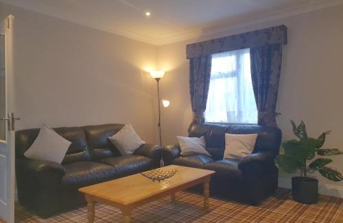 Saundersfoot Ski Chalet | Valley Grove Bungalows