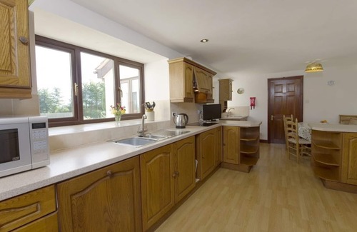 Halberton Cottage | VALLEY HOUSE, family friendly, country holiday cottage in Halberton