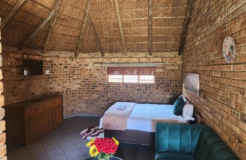 Fontainebleau House | Valley inn guest guest house