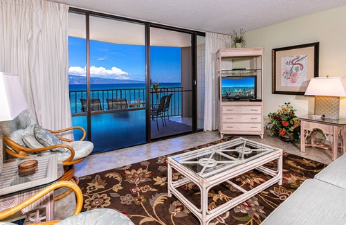 Kahana Hotel | Valley Isle 708 by Coldwell Banker Island Vacations