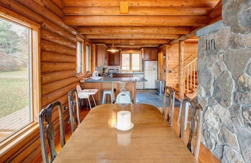Andes Cabin | Valley Lodge - Rustic & Cozy Log Cabin in Andes