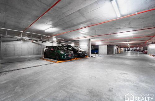 Fortitude Valley Apartment | Valley Lookout - Luxe 1BR plus Exclusive Rooftop Pool