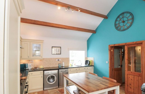 Easington Cottage | VALLEY VIEW, pet friendly, character holiday cottage in Staithes