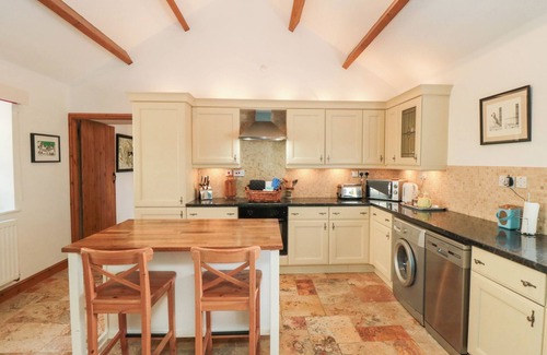 Easington Cottage | VALLEY VIEW, pet friendly, character holiday cottage in Staithes