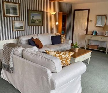 Hele House | Valley View at Hewish Mill